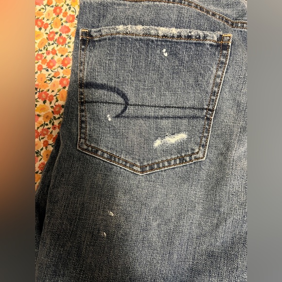 aeo high rise tomgirl jeans size 18 - Picture 3 of 4